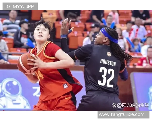 女篮新星李月汝携手29岁王牌冲击总决赛展现强大实力